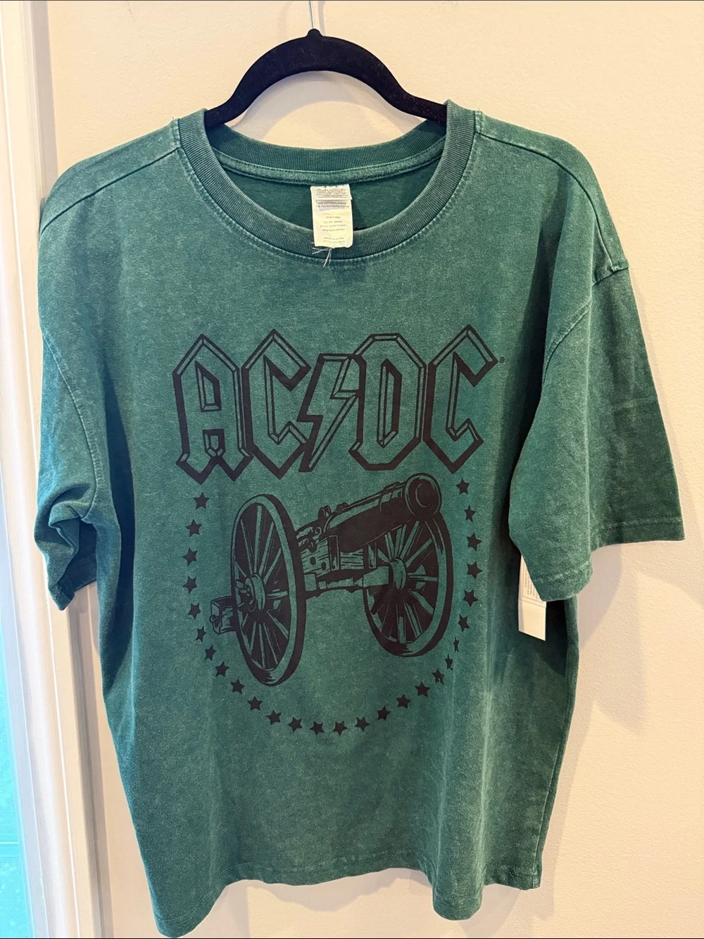 AC/DC men’s small  Teal-Green Band Graphic Tee